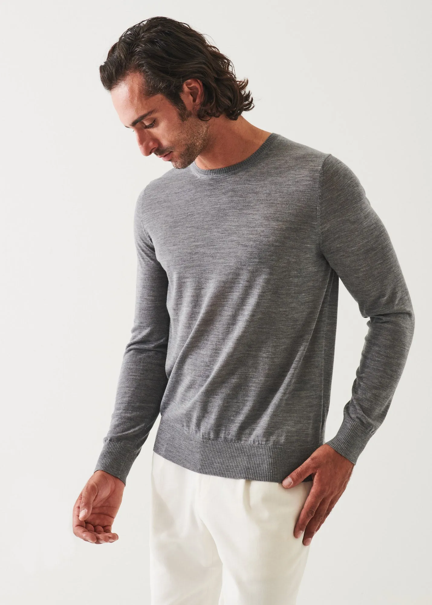 FINE GAUGE MERINO WOOL CREWNECK