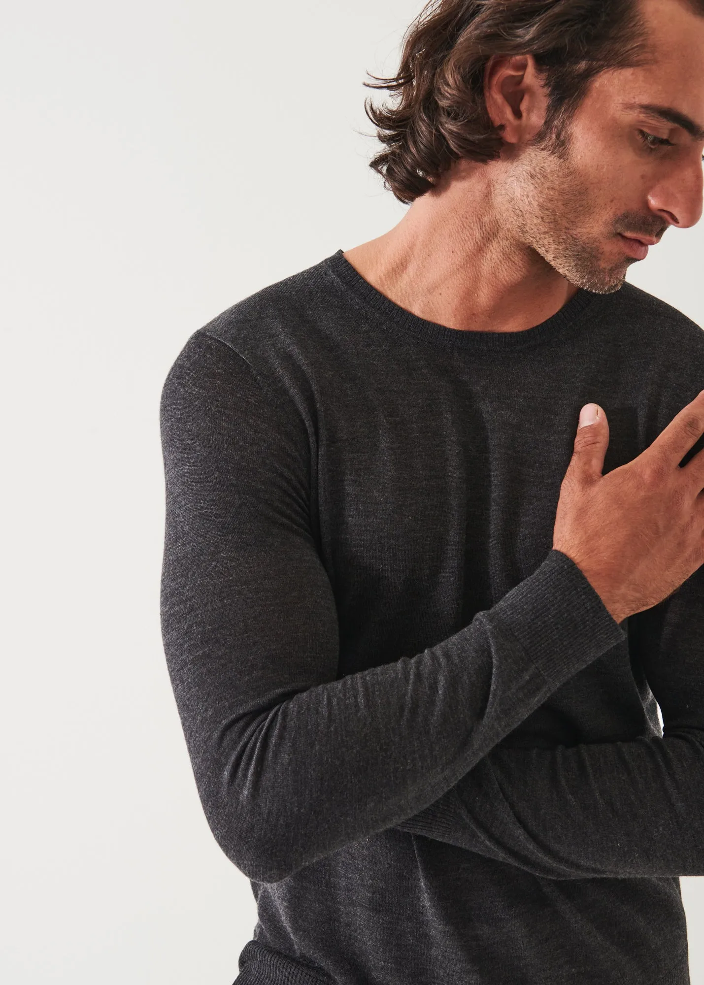 FINE GAUGE MERINO WOOL CREWNECK