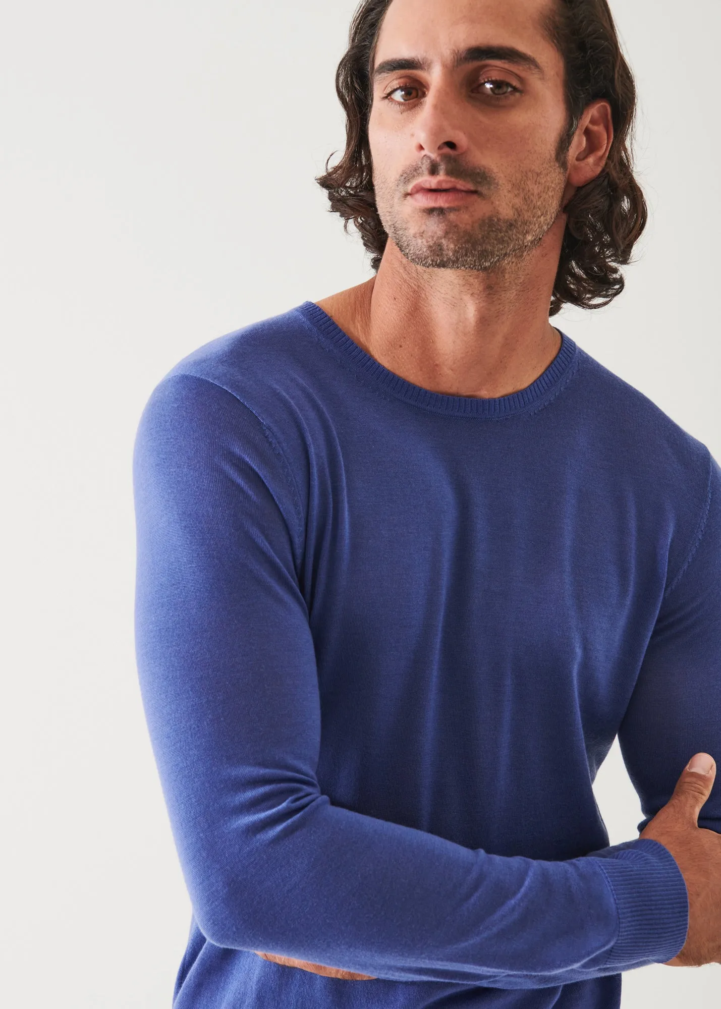 FINE GAUGE MERINO WOOL CREWNECK