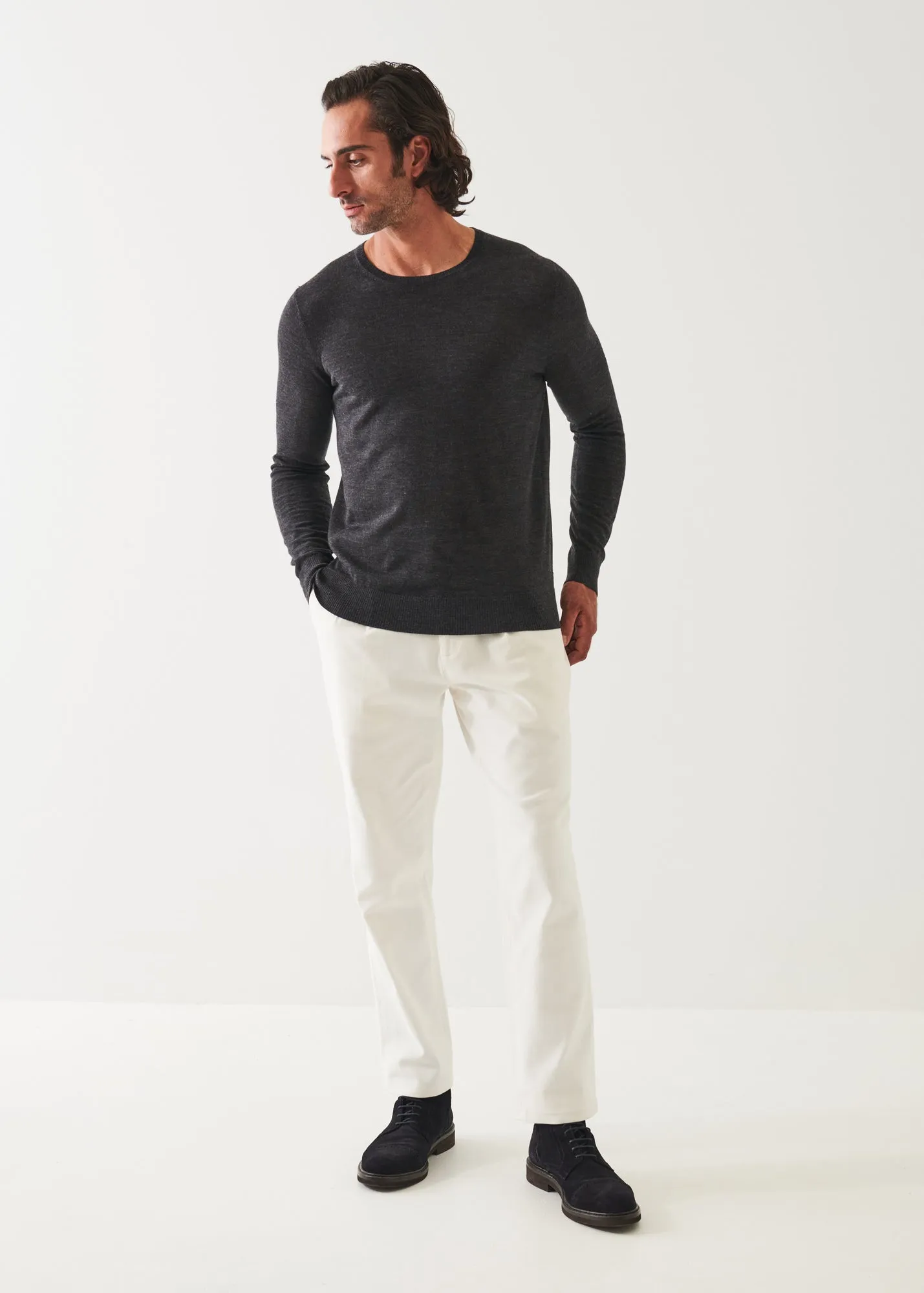 FINE GAUGE MERINO WOOL CREWNECK